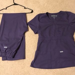 Scrub set bundle of two items top and bottom